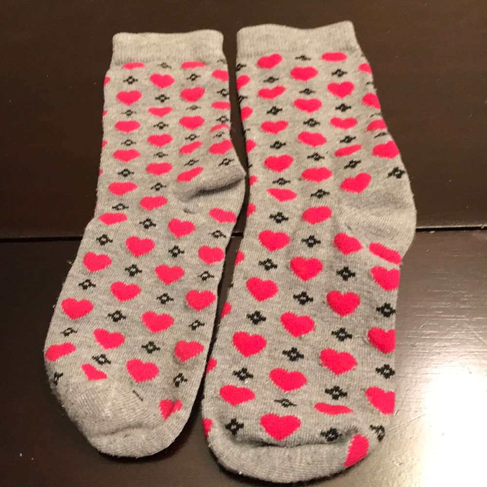 Gray socks with pink hearts